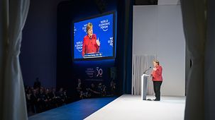 Bundeskanzlerin Angela Merkel spricht beim Weltwirtschaftsforum.
