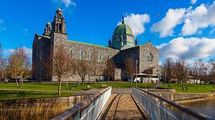 Foto zeigt die Kathedrale von Galway