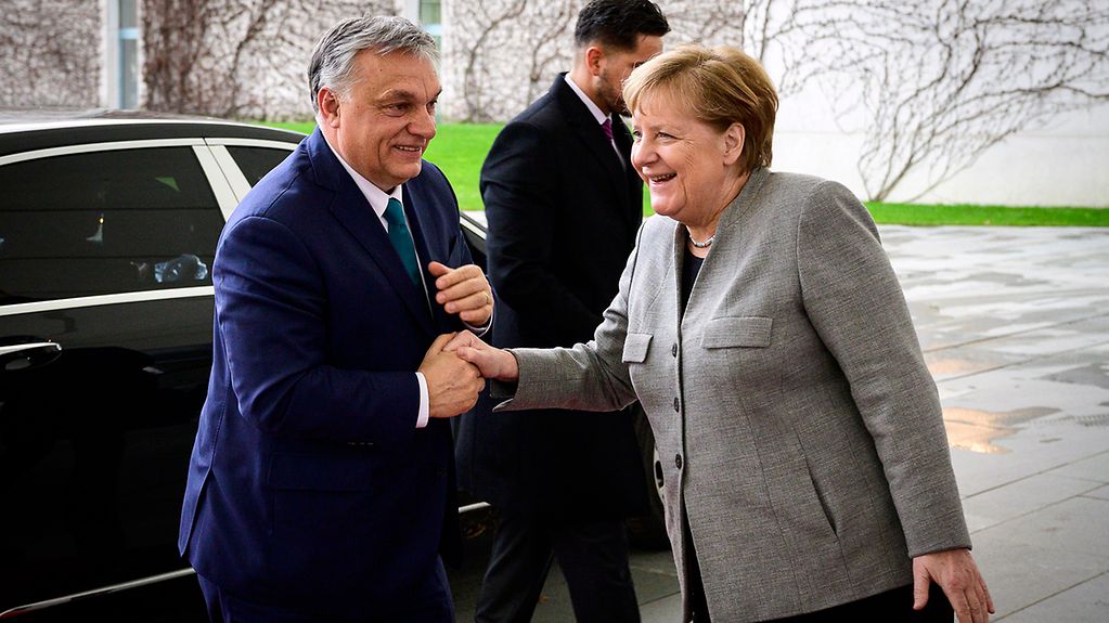 Chancellor Angela Merkel met with Hungary's Prime Minister Viktor Orbán for talks at the Federal Chancellery.