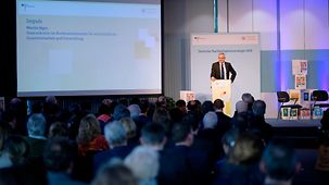 Martin Jäger, Staatssekretär im Bundesministerium für wirtschaftliche Zusammenarbeit, bei einer Rede, anlässlich der Regionalkonferenz zur Deutschen Nachhaltigkeitsstrategie, im Gustav-Stresemann-Institut.