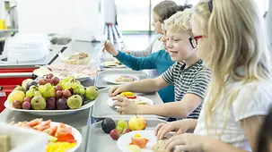Kinder beim Essen