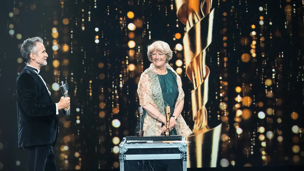 Kulturstaatsministerin Grütters und Filmakademie Präsident Matthes verleihen den Deutschen Filmpreis 2020 in einem Fernsehstudio