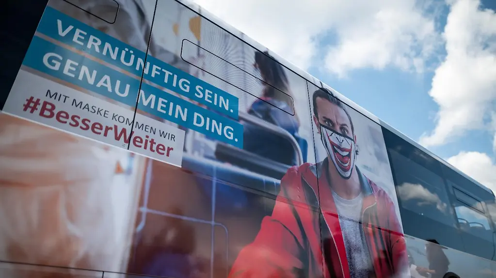 Foto zeigt ein Plakat zur Kampagne "Besser Weiter"