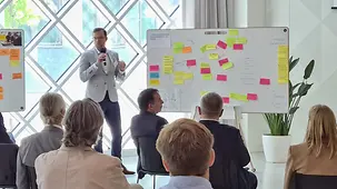 Vorstellung der Arbeitsgruppenergebnisse beim Expertengespräch zur Digitalen Bildungstransformation