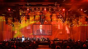 Dietmar Woidke, Brandenburgs Ministerpräsident, spricht anlässlich 30. Jahre Deutschen Einheit in der Metropolis Halle.