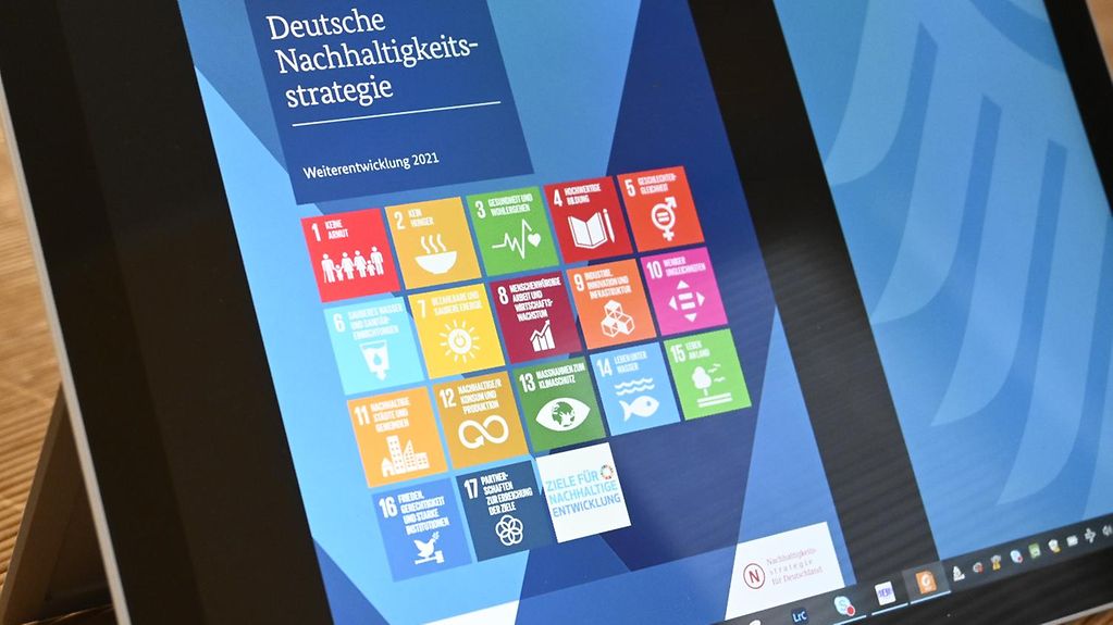 Screenshot vom Deckblatt der Broschüre der neuen Nachhaltigkeitsstrategie