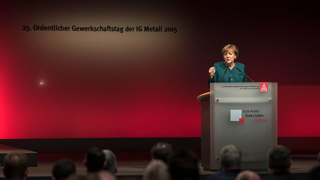 Bundeskanzlerin Angela Merkel spricht auf dem 23. Ordentlichen Gewerkschaftstag der IG Metall in Frankfurt am Main.