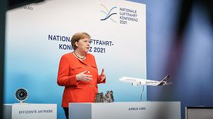 Bundeskanzlerin Angela Merkel während der zweiten nationalen Konferenz „Luftfahrtstandort Deutschland“.