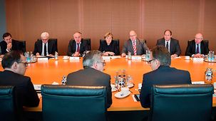 Bundeskanzlerin Angela Merkel bei einer Sitzung des Bundessicherheitskabinetts.