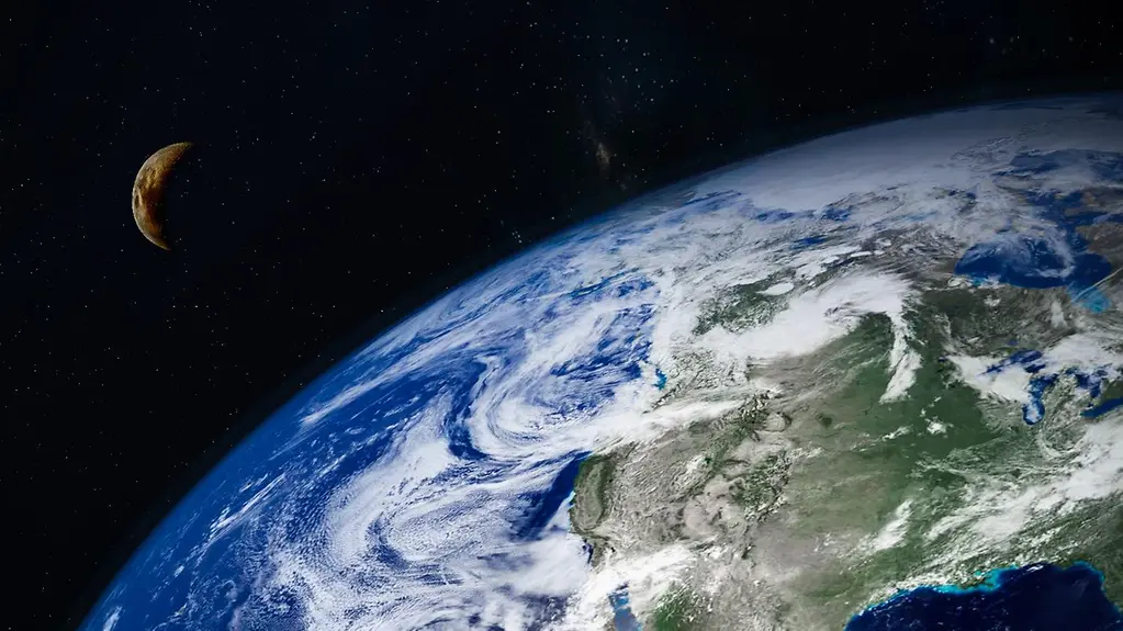 Blick aus dem All auf Erde und Mond