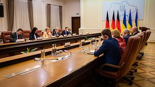 La chancelière fédérale Angela Merkel en compagnie de Denis Chmyhal, le premier ministre ukrainien