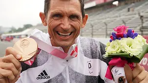 Michael Teuber mit seiner Bronzemedaille.