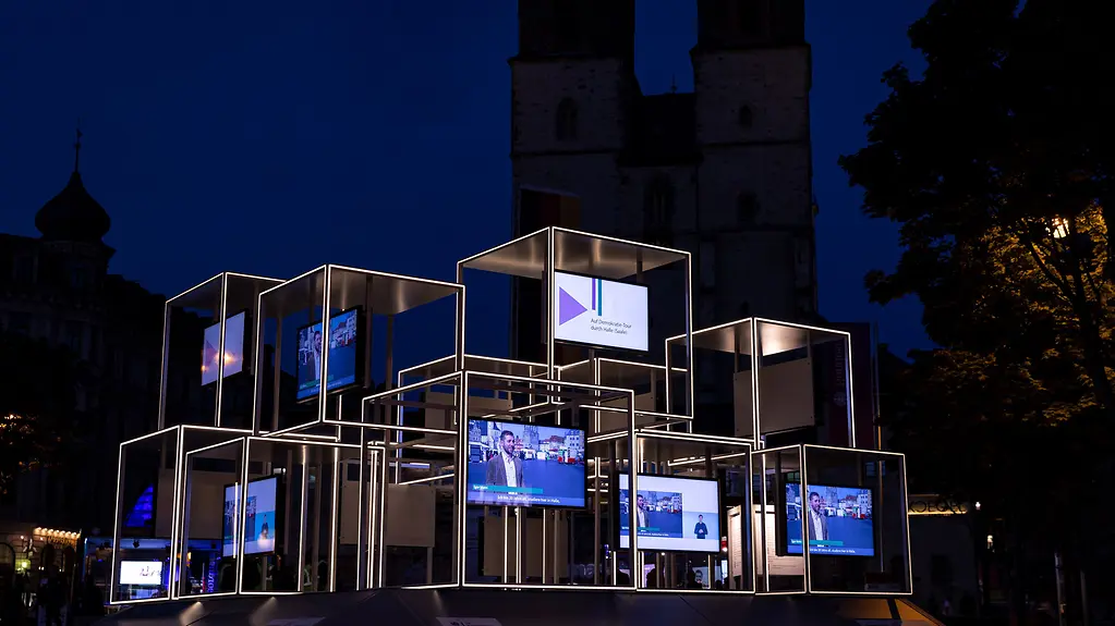 Installation du gouvernement fédéral à l’exposition EinheitsExpo