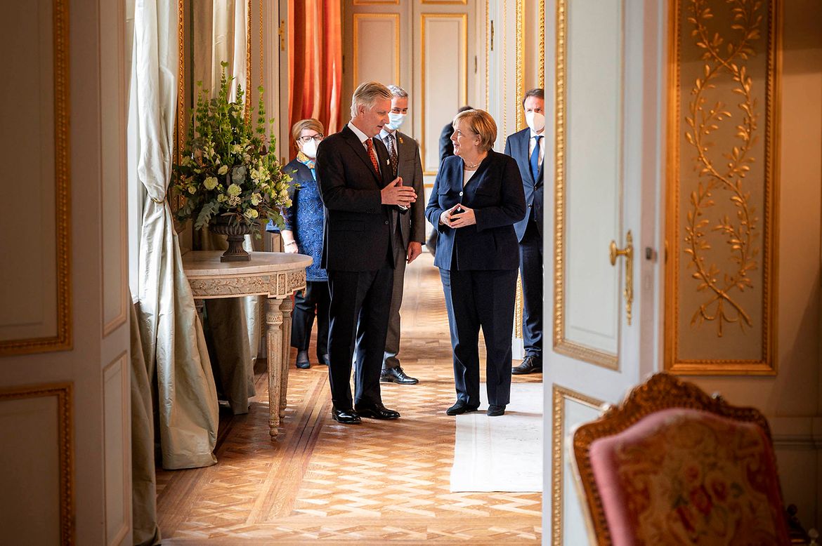 Bundeskanzlerin Angela Merkel im Gespräch mit Begliens König Philippe.