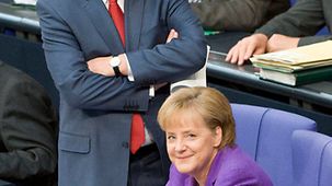 Bundeskanzlerin Merkel und Vizekanzler Steinmeier im Deutschen Bundestag