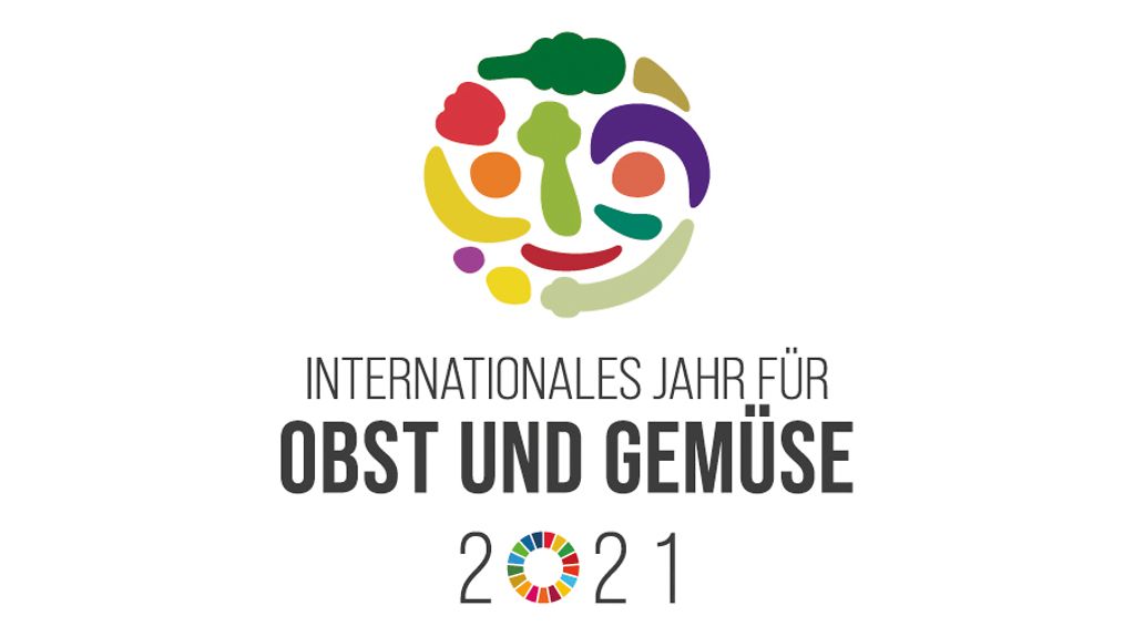 Logo Internationales Jahr für Obst und Gemüse 2021: Obst und Gemüse sind in einem Gesicht in einer zeichnerischen Abbildung zueinander arangiert.