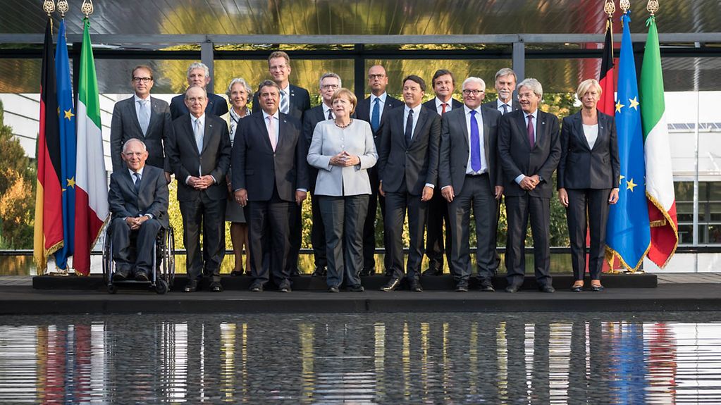 Gruppenfoto der deutsch-italienischen Regierungskonsultationen.
