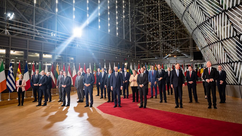 Family photo of the European Council.
