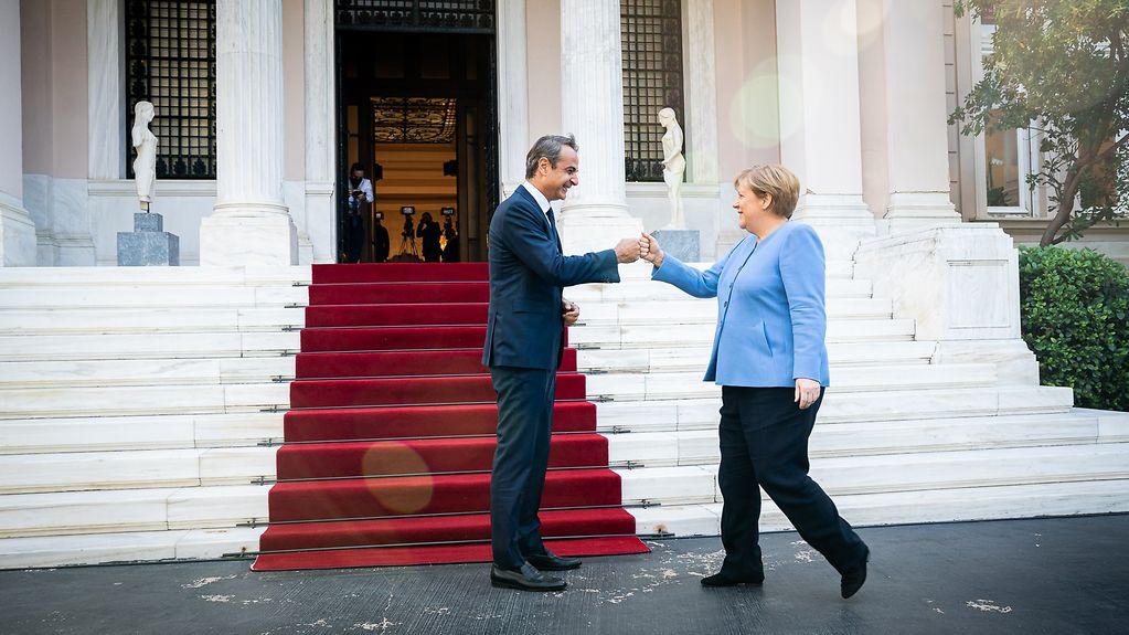 Bundeskanzlerin Merkel und der griechische Premierminister Mitsotakis in Athen.