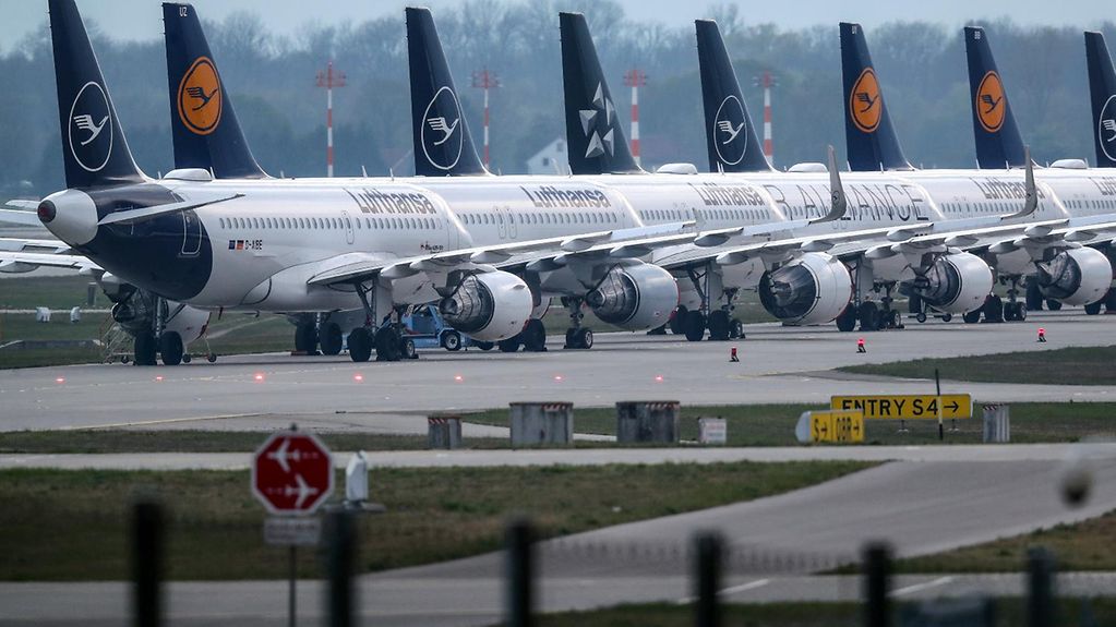 Flugzeuge am Boden auf dem Flughafen München