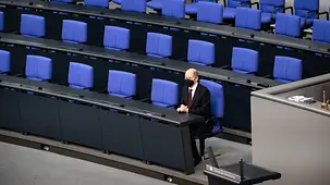 Le chancelier fédéral Olaf Scholz au Bundestag