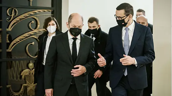 Federal Chancellor Olaf Scholz in conversation with Mateusz Morawiecki, the Polish Prime Minister.