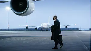 Federal Chancellor Olaf Scholz arrives at Warsaw airport.
