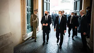 Federal Chancellor Olaf Scholz and the Italian Prime Minister Mario Draghi.