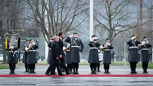Bundeskanzler Olaf Scholz empfängt Mark Rutte, Ministerpräsident der Niederlande.