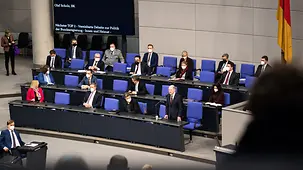 Federal Chancellor Olaf Scholz issuing a government statement in the Bundestag.