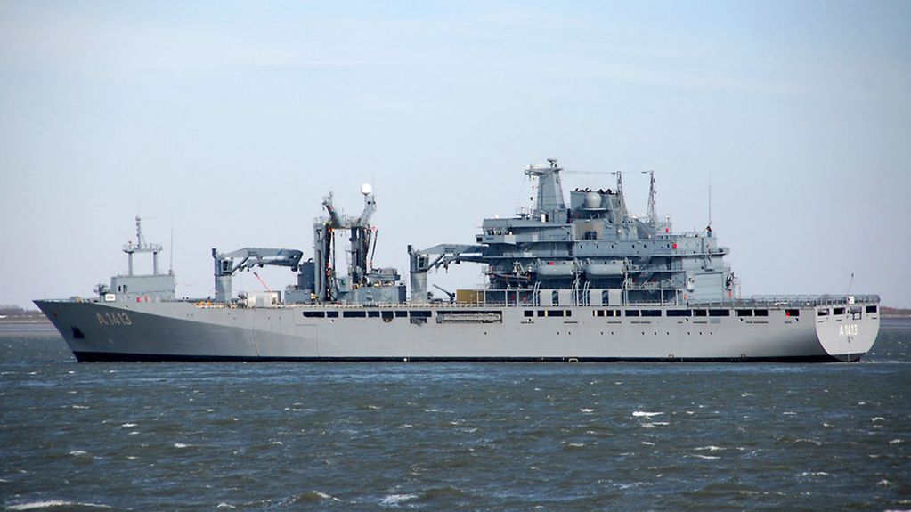 The combat support ship "Bonn"