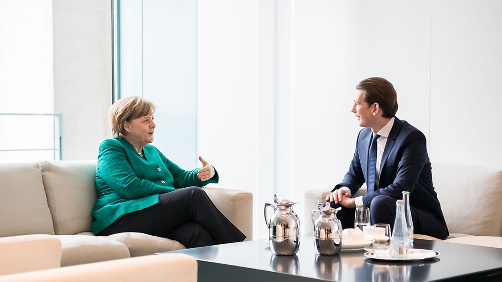 La chancelière allemande Angela Merkel et le chancelier autrichien Sebastian Kurz pendant leur entretien à la Chancellerie fédérale