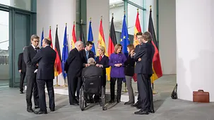 German and Spanish Cabinet ministers in discussion