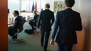 Bundeskanzler Olaf Scholz im Gespräch mit dem Vorstand des Deutschen Ethikrates.