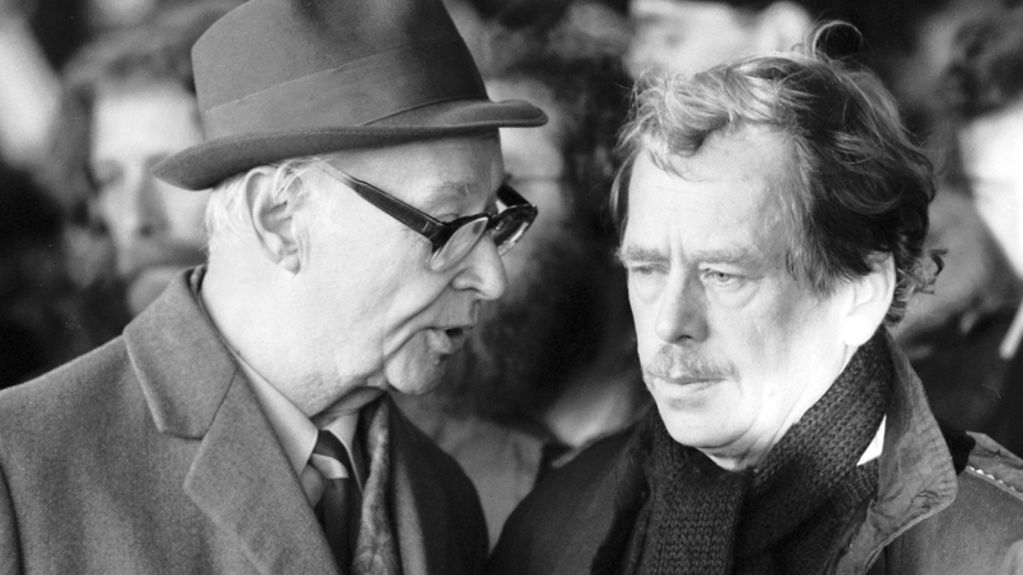 Alexander Dubcek und Vaclav Havel am 26.11.1989.