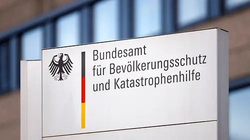 Einordnung: BBK koordiniert Hilfe und Großspenden für Ukraine