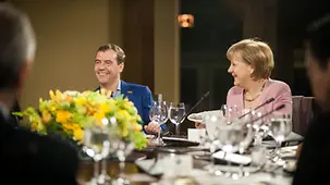 Bundeskanzlerin Merkel und der russische Ministerpräsident Medwedew