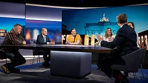 Federal Chancellor Olaf Scholz during a talk show.