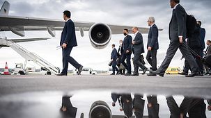 Federal Chancellor Olaf Scholz at Thessaloniki airport.