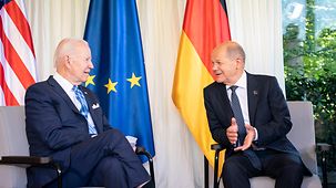 Scholz und Biden treffen sich zu einem bilateralen Gespräch vor dem offiziellen Beginn des G7-Gipfels auf Schloss Elmau.