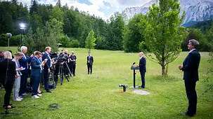 Federal Chancellor Olaf Scholz gives a statement to the press after a working session. At the right: Steffen Hebestreit, Spokesperson of the Federal Government.