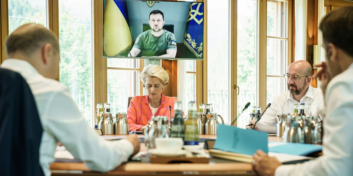 Vierte Arbeitssitzung des G7-Gipfels in Elmau mit zugeschaltetem ukrainischen Präsident Wolodymyr Selensky.