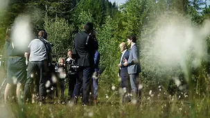 Le chancelier fédéral Olaf Scholz et le premier ministre canadien Justin Trudeau devant les journalistes