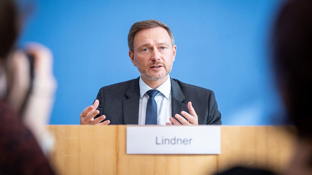 Bundesfinanzminister Christian Lindner in der Regierungspressekonferenz am 16.03.2022