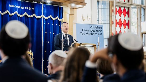 Le chancelier fédéral Olaf Scholz s’exprime lors de la cérémonie de commémoration des 25 ans du cercle des amis de Yad Vashem en Allemagne.