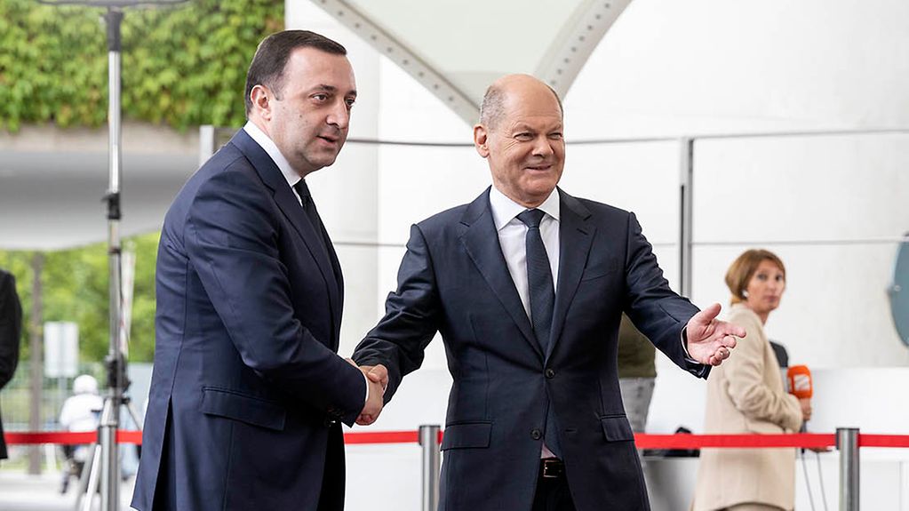 Le chancelier fédéral Olaf Scholz et le premier ministre géorgien Irakli Garibachvili