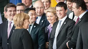 Merkel im Gespräch.