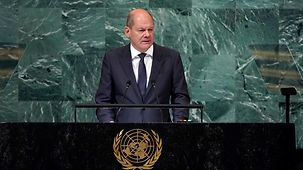 Federal Chancellor Olaf Scholz speaking at the UN General Assembly.