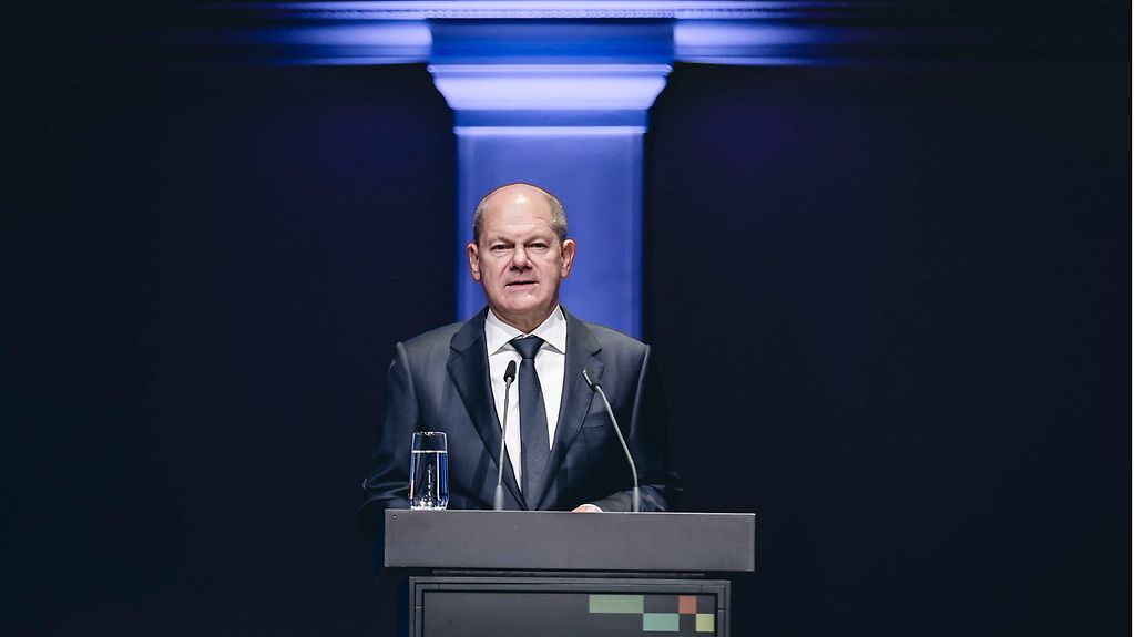 Federal Chancellor Olaf Scholz speaking at the celebratory event held by the German Academy of Science and Engineering.