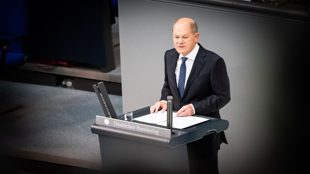Le chancelier fédéral Olaf Scholz s’exprime au Bundestag.